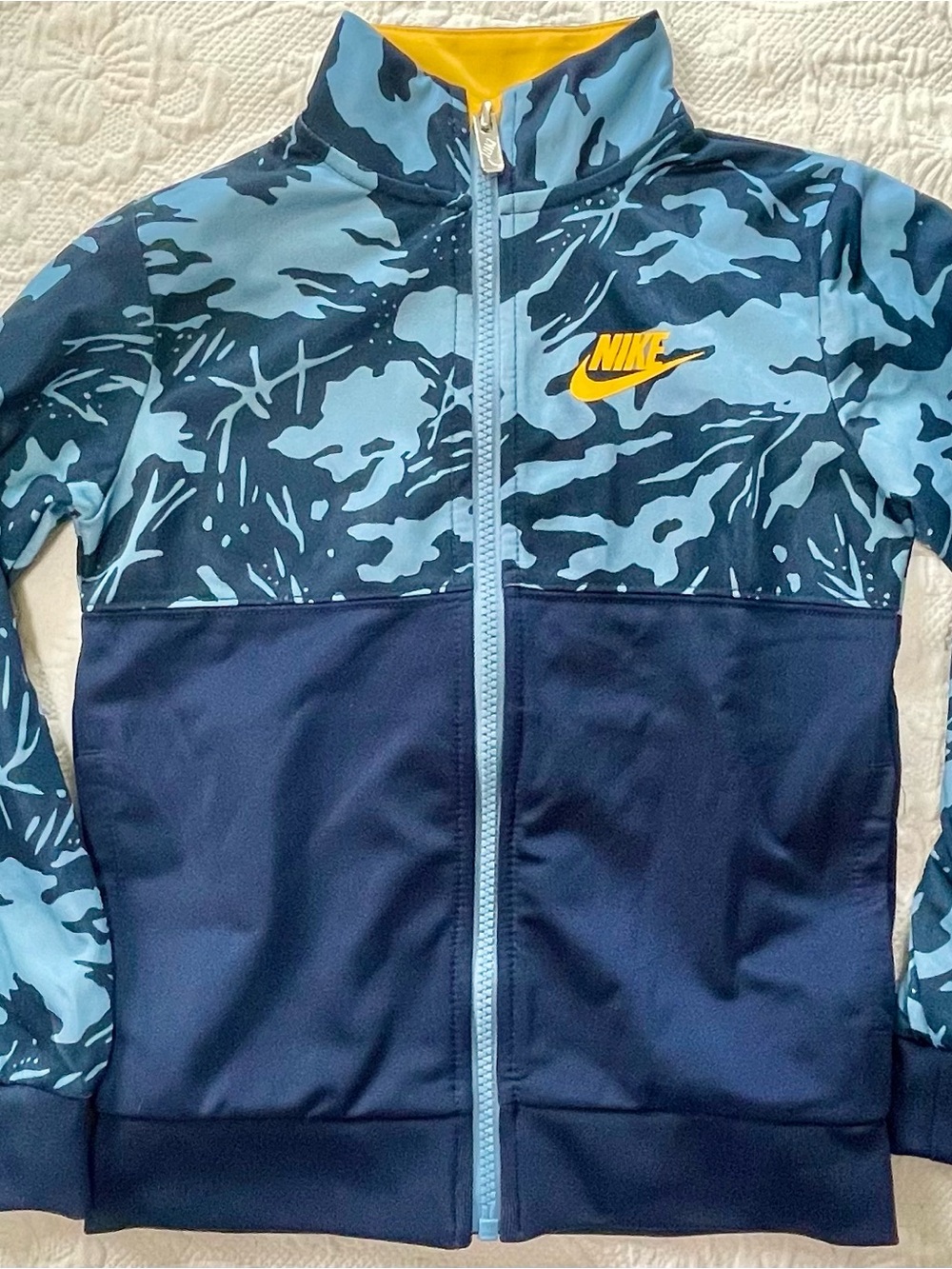 Size 6 Nike Kids Full-Zip Camo Track Jacket